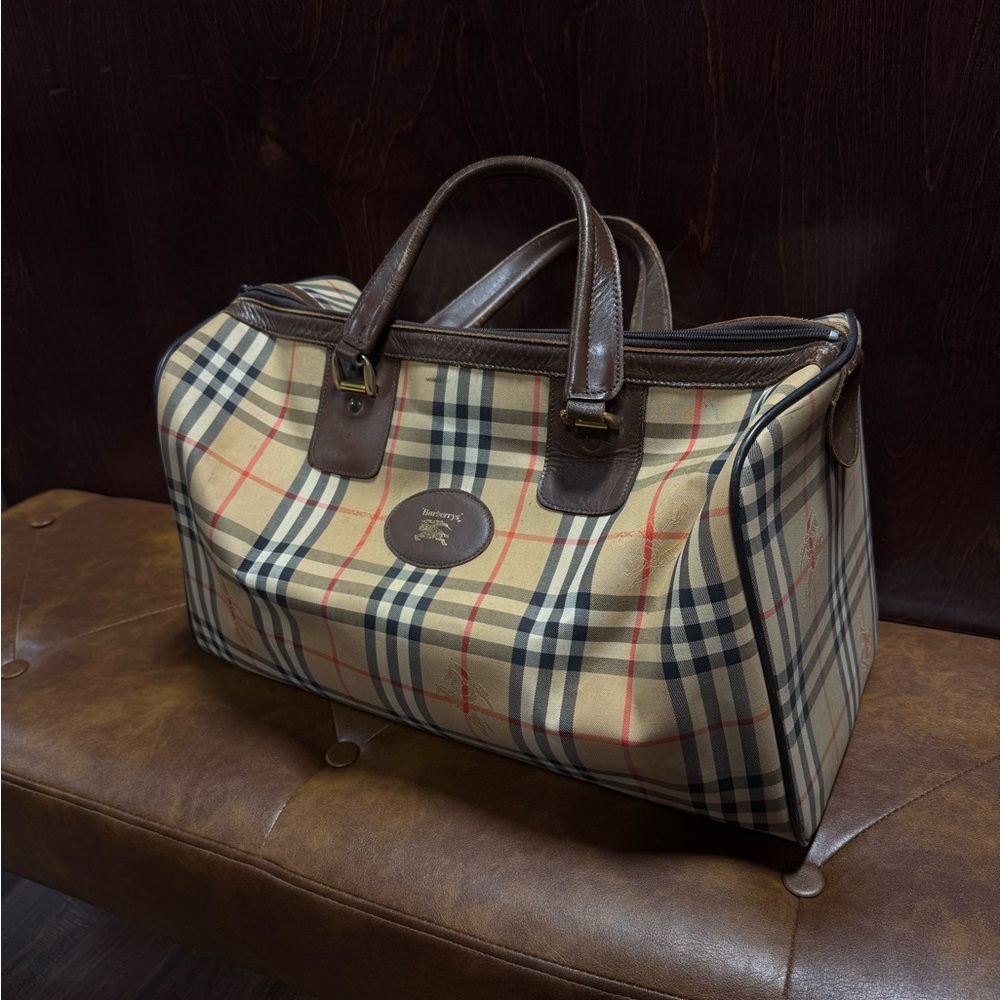 Burberry Travel bag!